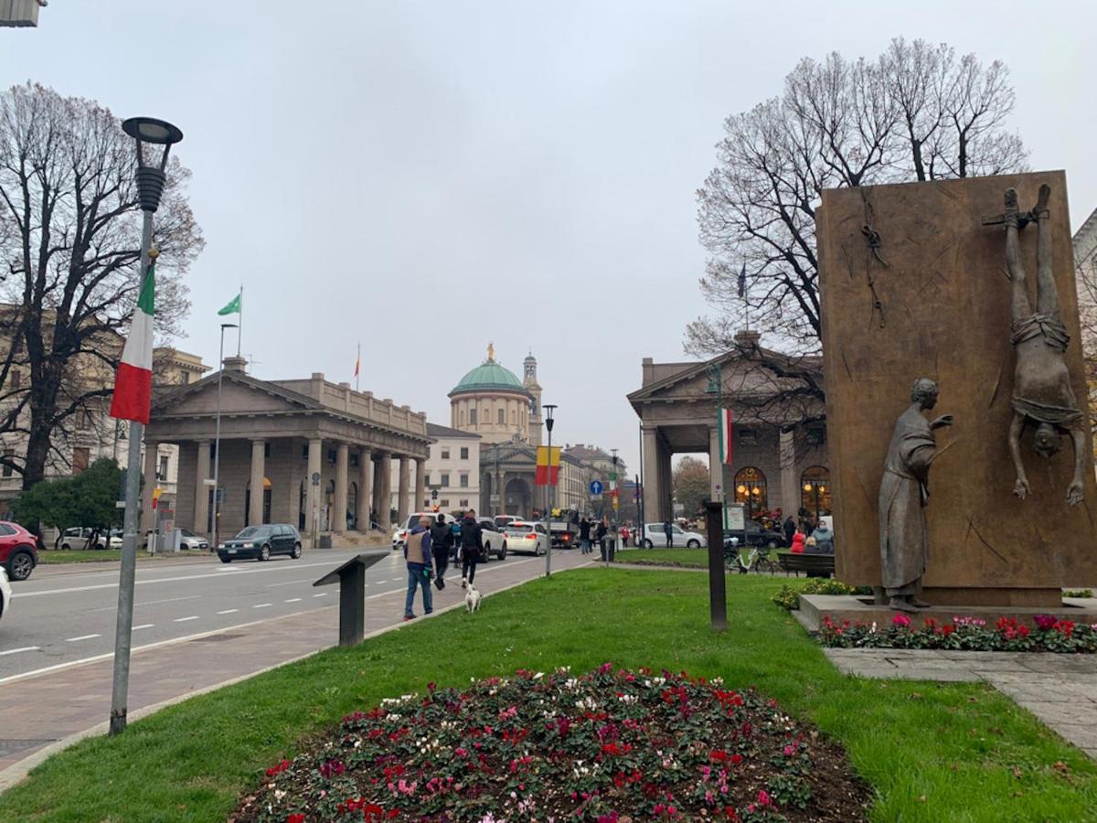 Camozzi Central Apartment Bergamo Dış mekan fotoğraf