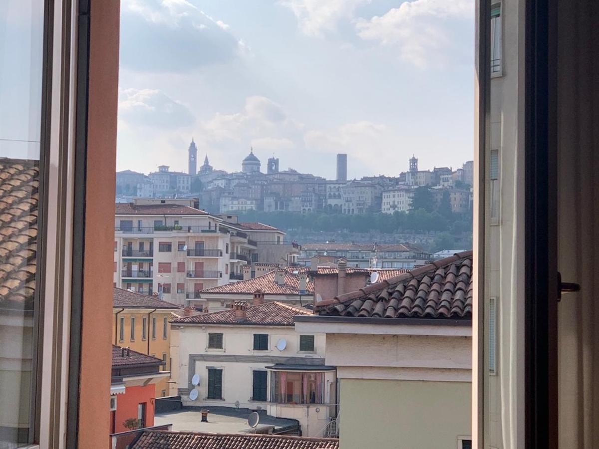 Camozzi Central Apartment Bergamo Dış mekan fotoğraf