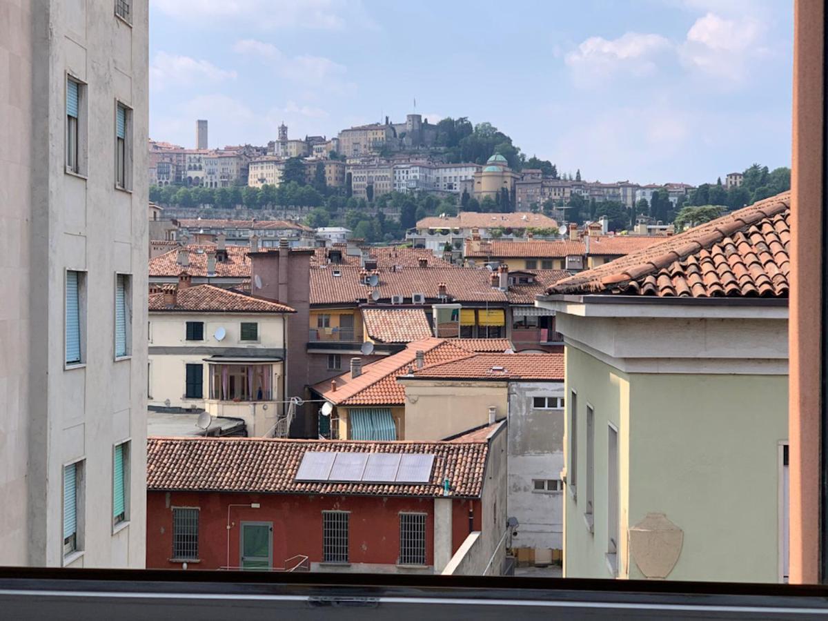 Camozzi Central Apartment Bergamo Dış mekan fotoğraf